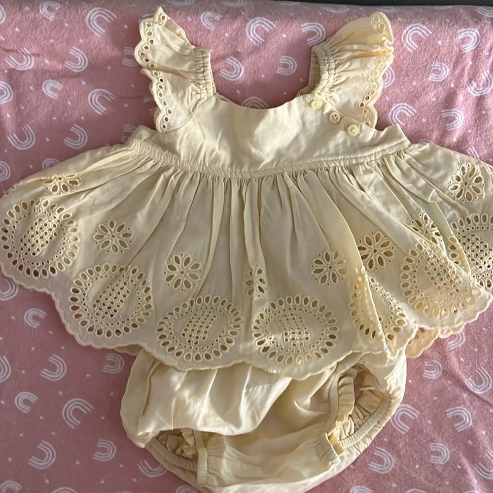 new withOUT tags Baby Gap yellow cotton summer dress with bloomers size 0-3 m